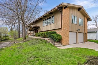 2374 N Westwood Lane, Palatine, IL 60074