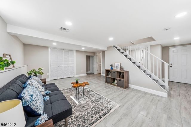 18 Lorelei Rd, West Orange Twp., NJ 07052