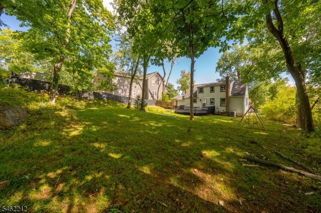 18 Lorelei Rd, West Orange Twp., NJ 07052