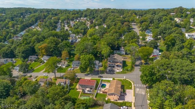 18 Lorelei Rd, West Orange Twp., NJ 07052
