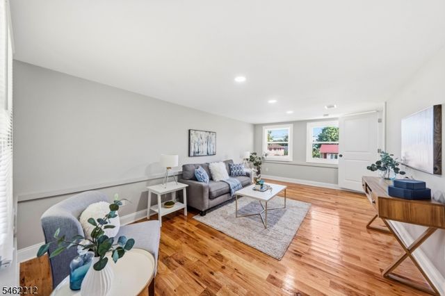 18 Lorelei Rd, West Orange Twp., NJ 07052