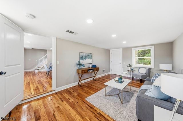 18 Lorelei Rd, West Orange Twp., NJ 07052