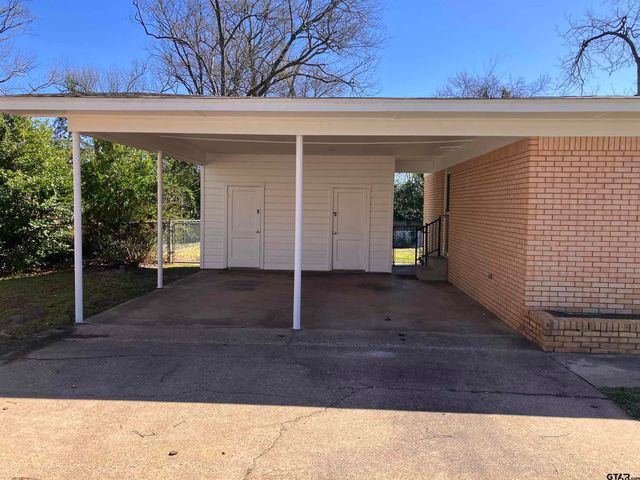 3210 S Donnybrook Avenue, Tyler, TX 75701