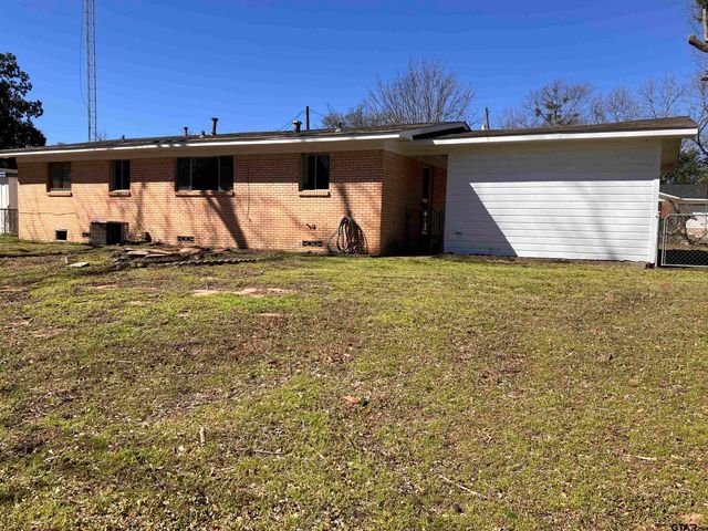 3210 S Donnybrook Avenue, Tyler, TX 75701