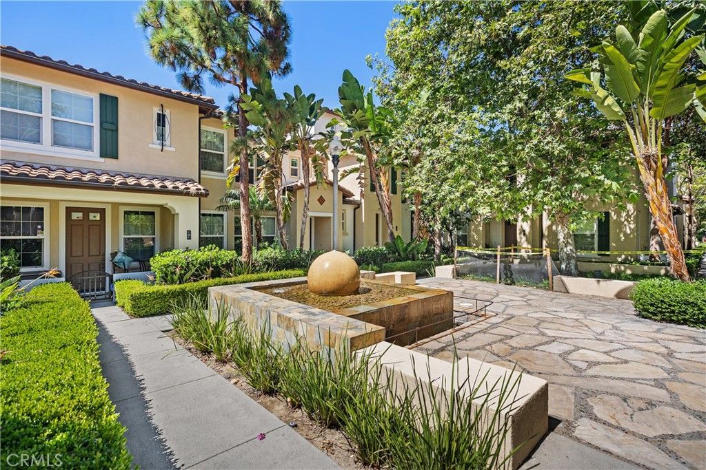 Image 1 of property listing at 33 Flowerbud, Irvine, CA 92603