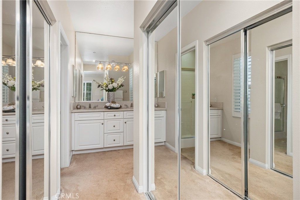 Image 17 of property listing at 33 Flowerbud, Irvine, CA 92603