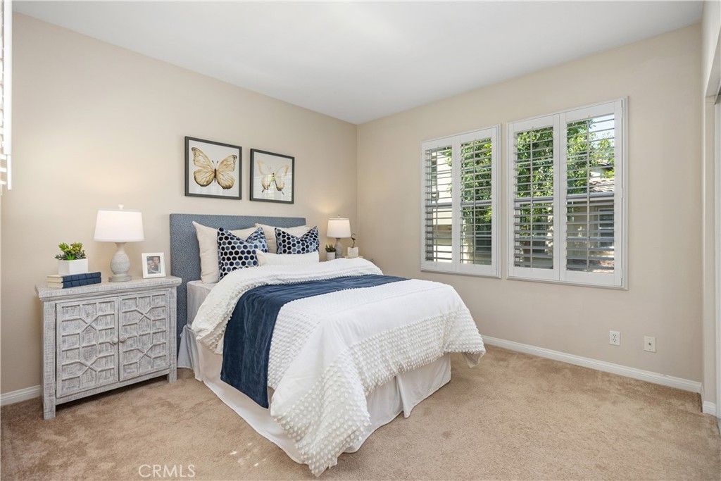 Image 20 of property listing at 33 Flowerbud, Irvine, CA 92603