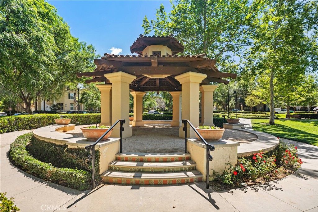 Image 29 of property listing at 33 Flowerbud, Irvine, CA 92603