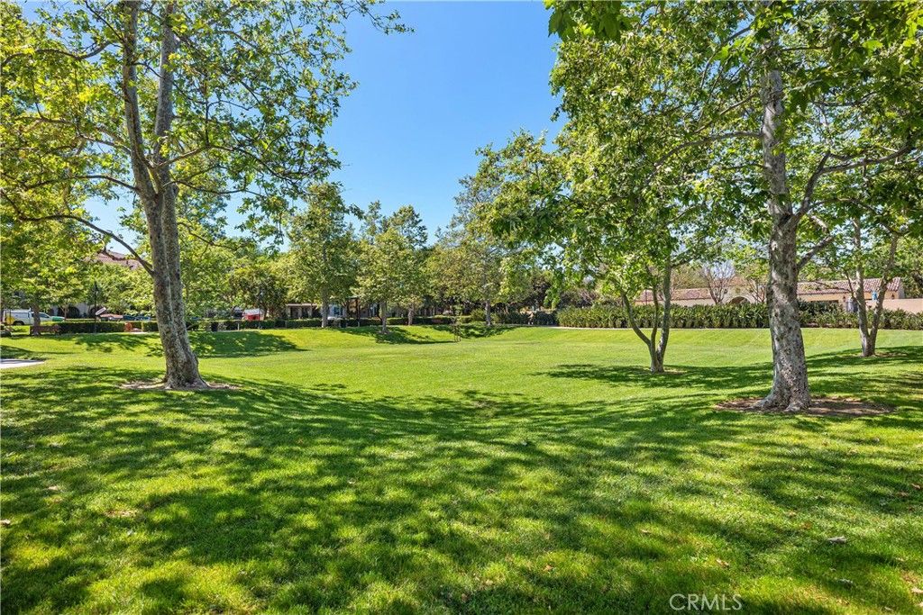 Image 30 of property listing at 33 Flowerbud, Irvine, CA 92603