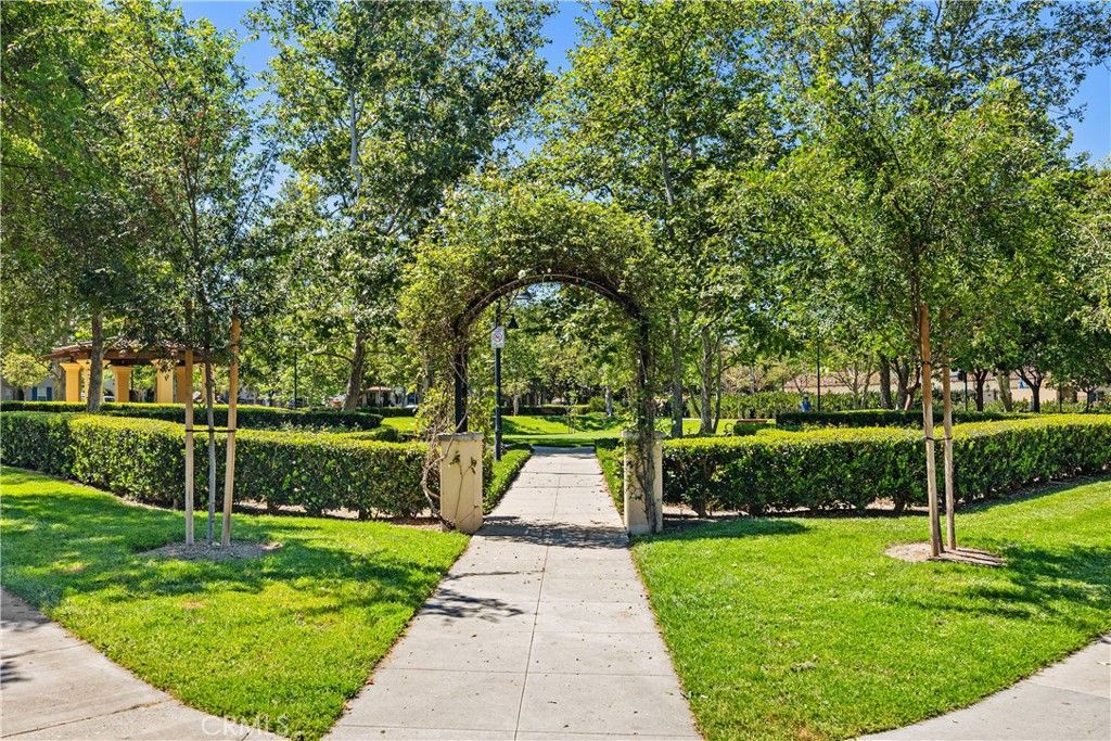 Image 32 of property listing at 33 Flowerbud, Irvine, CA 92603