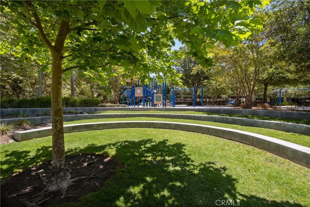 Image 43 of property listing at 33 Flowerbud, Irvine, CA 92603