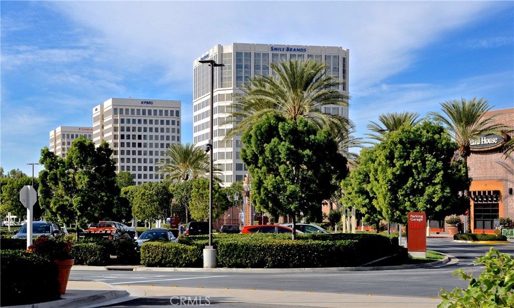 Image 60 of property listing at 33 Flowerbud, Irvine, CA 92603