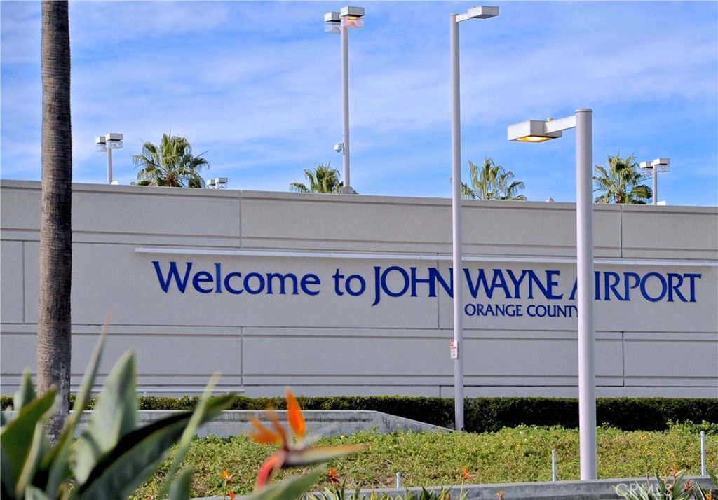 Image 62 of property listing at 33 Flowerbud, Irvine, CA 92603