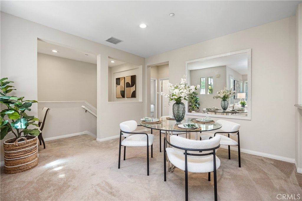 Image 8 of property listing at 33 Flowerbud, Irvine, CA 92603