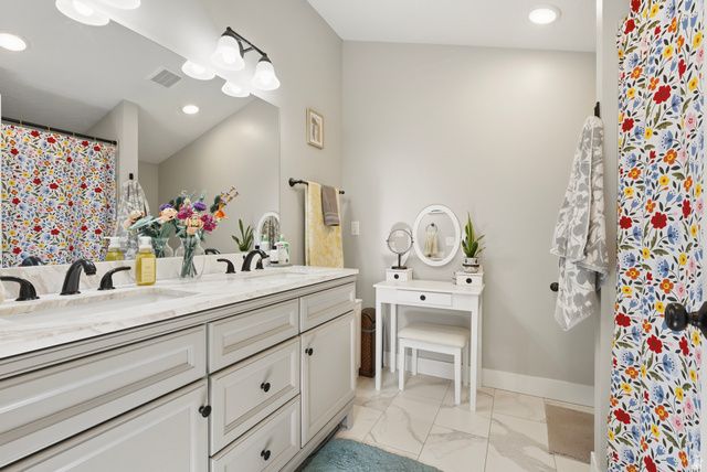 935 W 200 N, Salt Lake City, UT 84116