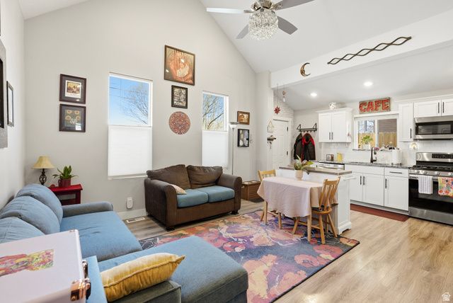 935 W 200 N, Salt Lake City, UT 84116