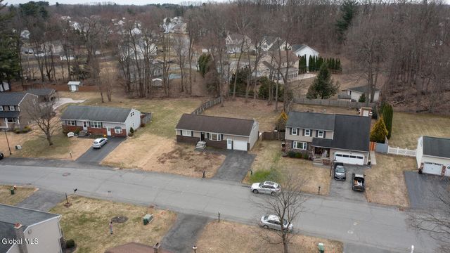 18 Melissa Court, Colonie, NY 12205