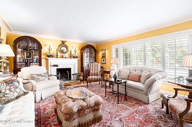 504 Ridgewood Rd, Louisville, KY 40207