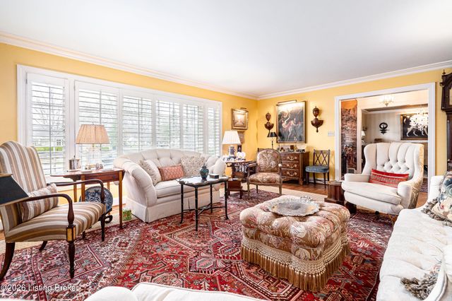 504 Ridgewood Rd, Louisville, KY 40207