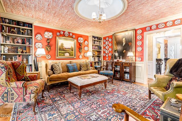 504 Ridgewood Rd, Louisville, KY 40207