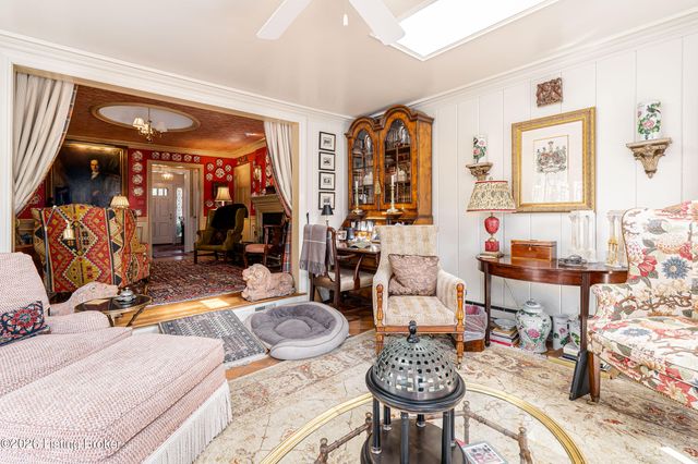 504 Ridgewood Rd, Louisville, KY 40207