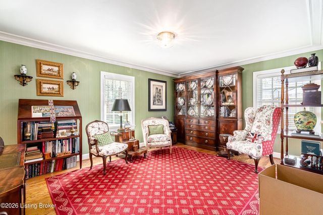 504 Ridgewood Rd, Louisville, KY 40207