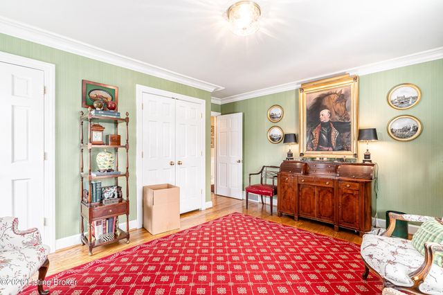 504 Ridgewood Rd, Louisville, KY 40207