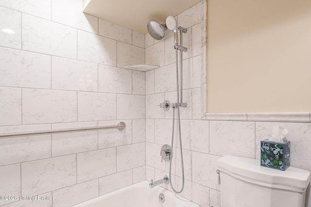 504 Ridgewood Rd, Louisville, KY 40207