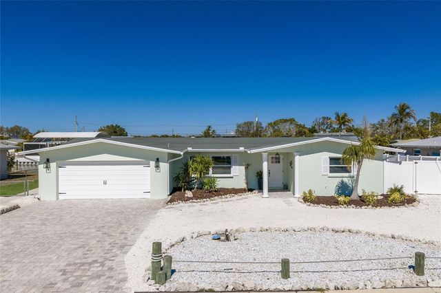 10316 KINGFISHER ROAD W, Bradenton, FL 34209