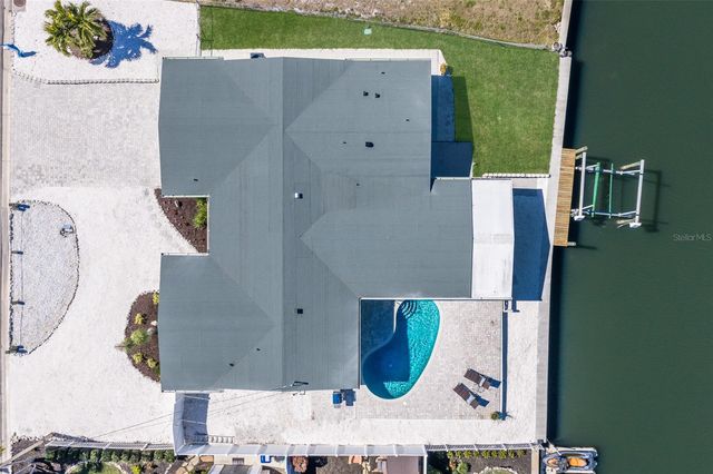 10316 KINGFISHER ROAD W, Bradenton, FL 34209