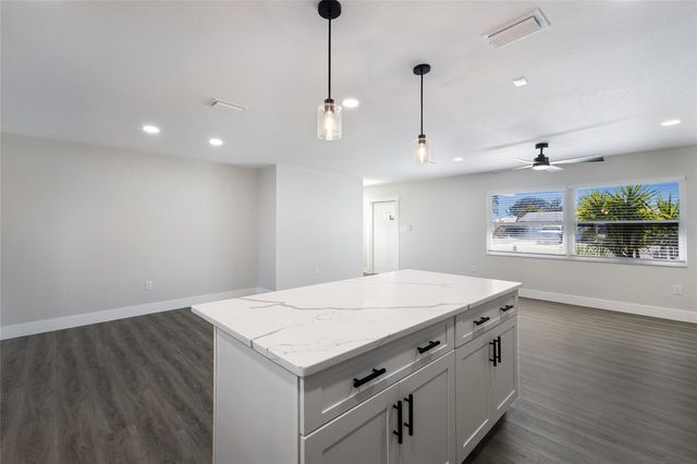 10316 KINGFISHER ROAD W, Bradenton, FL 34209