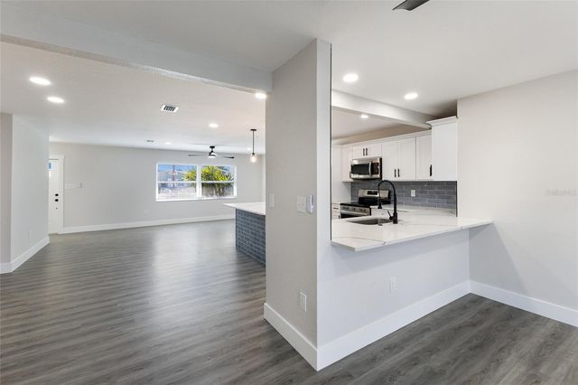 10316 KINGFISHER ROAD W, Bradenton, FL 34209