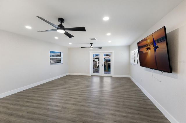 10316 KINGFISHER ROAD W, Bradenton, FL 34209