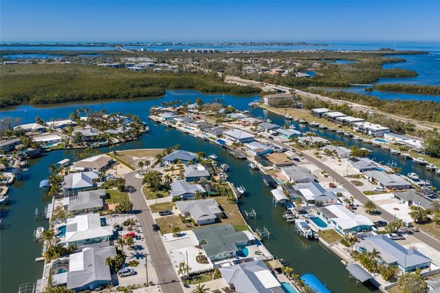 10316 KINGFISHER ROAD W, Bradenton, FL 34209