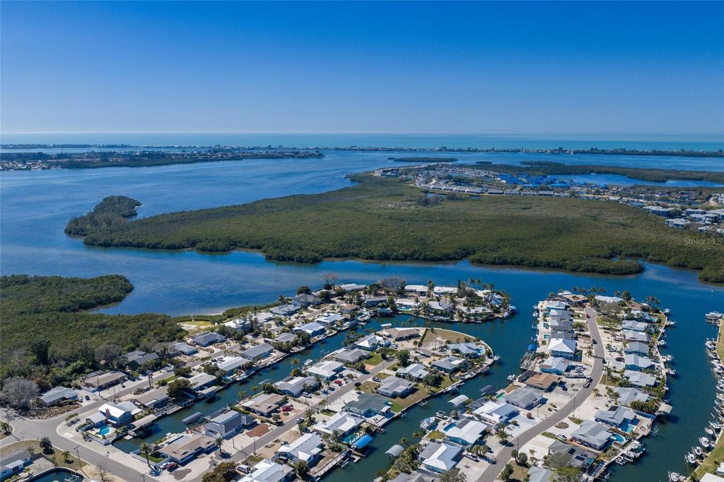10316 KINGFISHER ROAD W, BRADENTON, FL 34209 — photo 2
