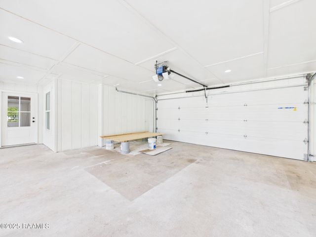 208 Debby Drive, Lafayette, LA 70503