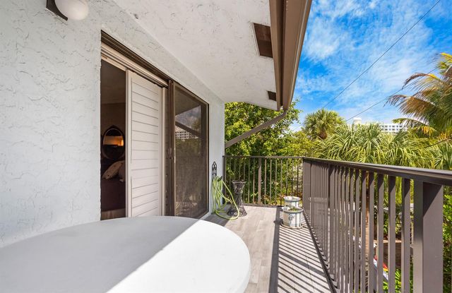 3250 NE 12th Street 1, Pompano Beach, FL 33062