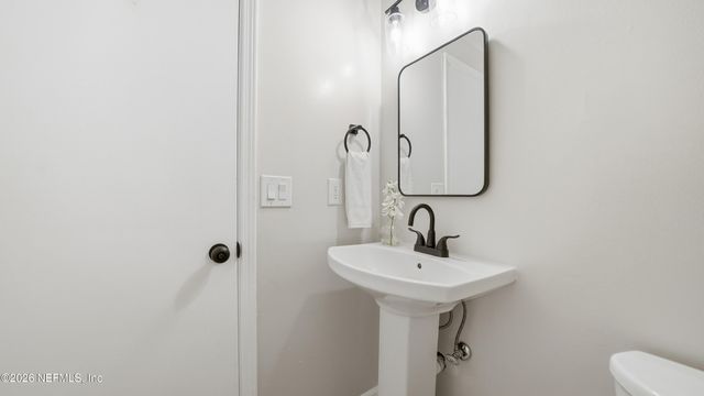 8124 JEANWOOD Drive, Jacksonville, FL 32210