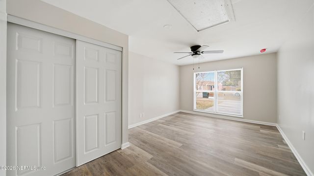 8124 JEANWOOD Drive, Jacksonville, FL 32210