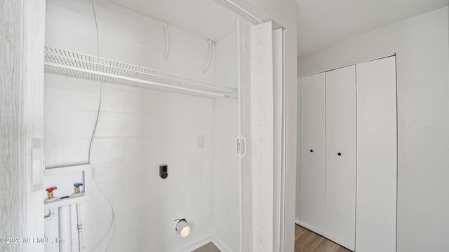 8124 JEANWOOD Drive, Jacksonville, FL 32210