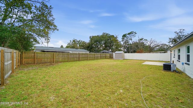 8124 JEANWOOD Drive, Jacksonville, FL 32210