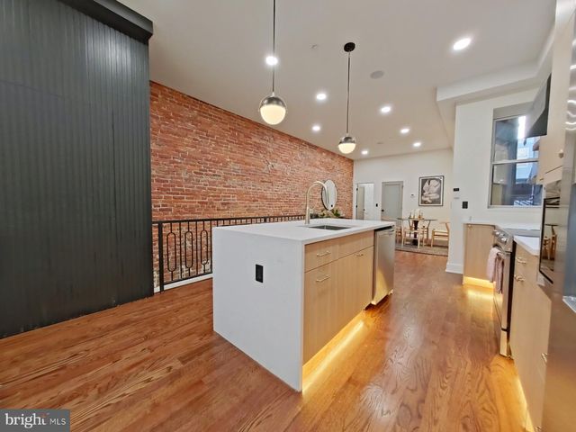 1613 N 33RD ST, Philadelphia, PA 19121