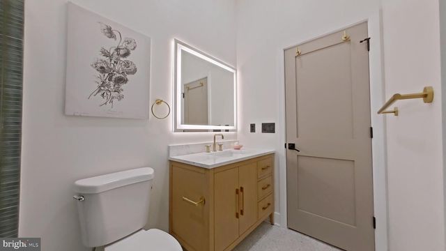 1613 N 33RD ST, Philadelphia, PA 19121