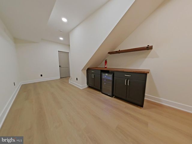 1613 N 33RD ST, Philadelphia, PA 19121