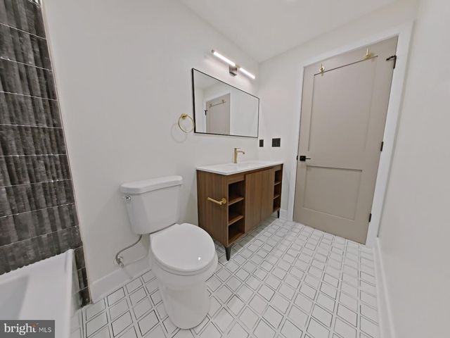 1613 N 33RD ST, Philadelphia, PA 19121