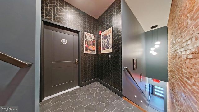 1613 N 33RD ST, Philadelphia, PA 19121