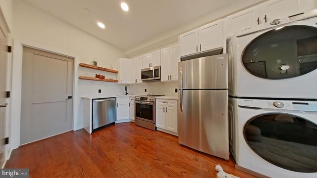 1613 N 33RD ST, Philadelphia, PA 19121