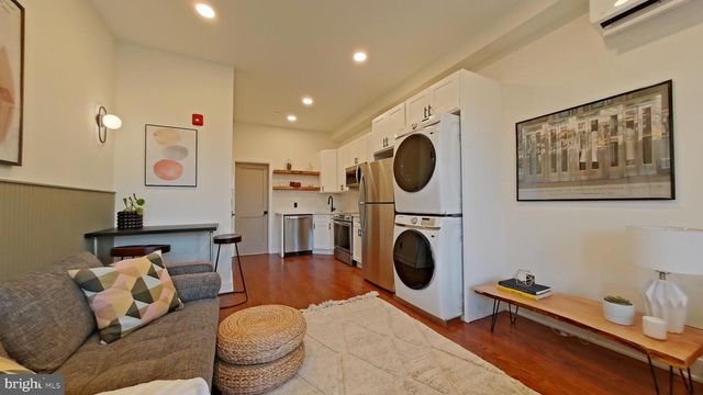 1613 N 33RD ST, Philadelphia, PA 19121