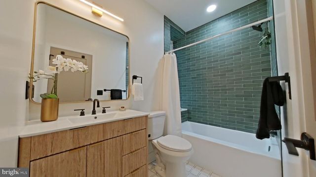 1613 N 33RD ST, Philadelphia, PA 19121