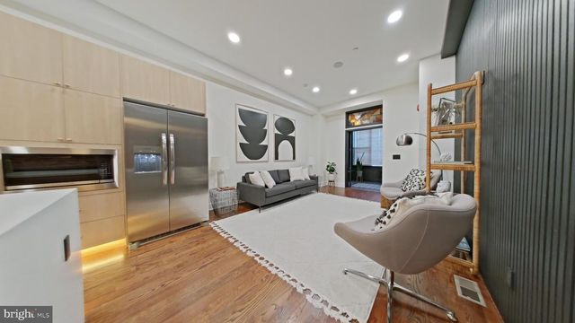 1613 N 33RD ST, Philadelphia, PA 19121